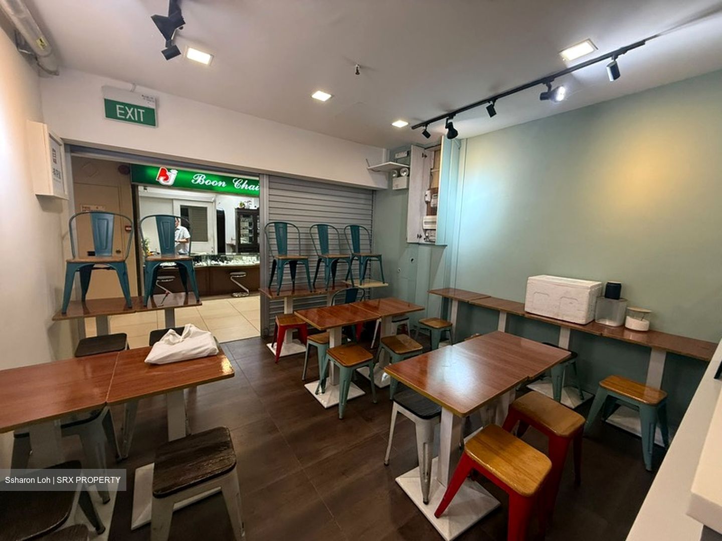 Lucky Plaza (D9), Retail #635979461